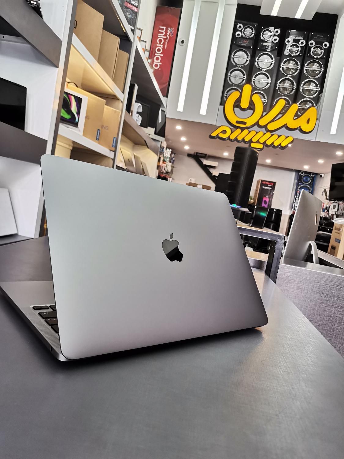 macbook pro m1 رم۸ با تاچ بار 512Gb|رایانه همراه|یزد, |دیوار