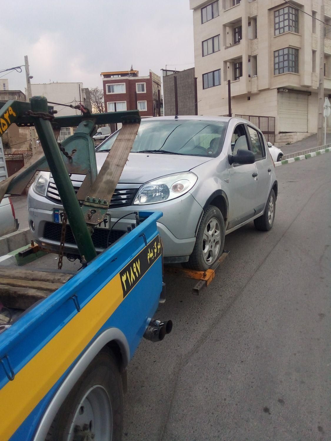 امداد خودرو خودروبر یدک کش جرثقیل طرقبه و شاندیز|خدمات حمل و نقل|مشهد, وکیلآباد|دیوار