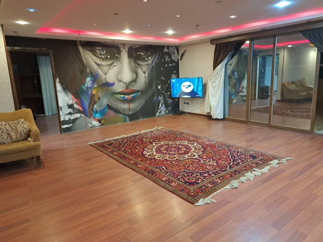 اصفهانک 2 خوابه باغ ویلا لاکچری 3800 متر|اجارهٔ کوتاه‌مدت ویلا و باغ|اصفهان, بهارستان|دیوار