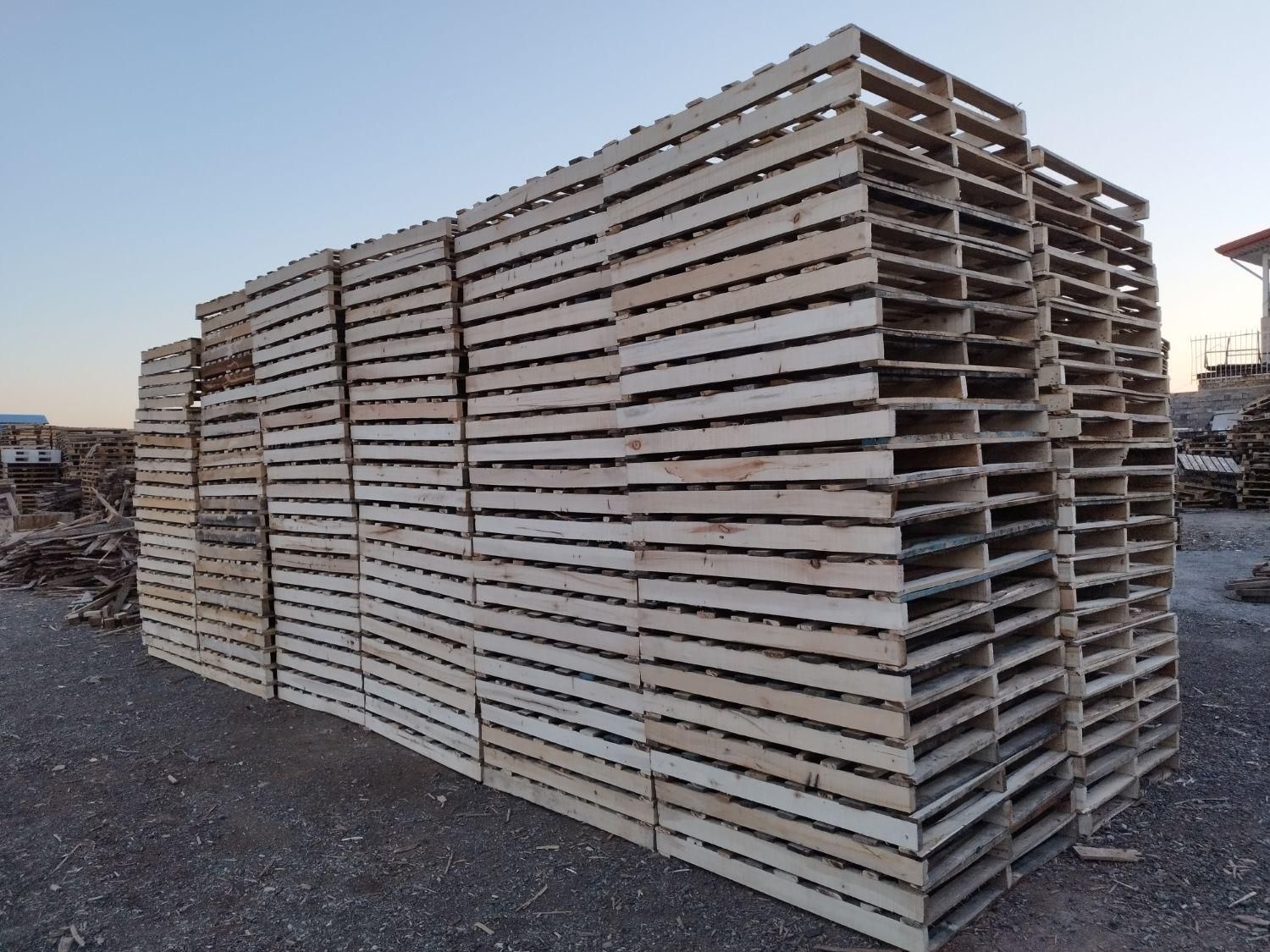 پالت چوبی و پلاستیکی عمده و تک|عمده‌فروشی|تهران, شهید رجایی|دیوار