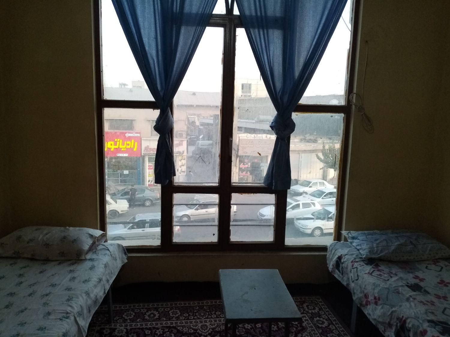 مهمانپذیر انوشیروان|اجارهٔ کوتاه‌مدت آپارتمان و سوئیت|شیراز, اصلاح‌نژاد|دیوار