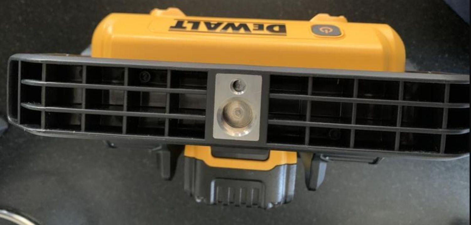 پروژکتور شارژی دیوالت DCL077b|ابزارآلات|تهران, بلوار کشاورز|دیوار