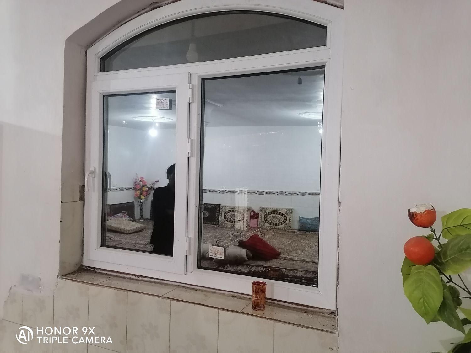 درب و پنجره دوجداره و شیشه و توری پلیسه|خدمات پیشه و مهارت|زنجان, |دیوار