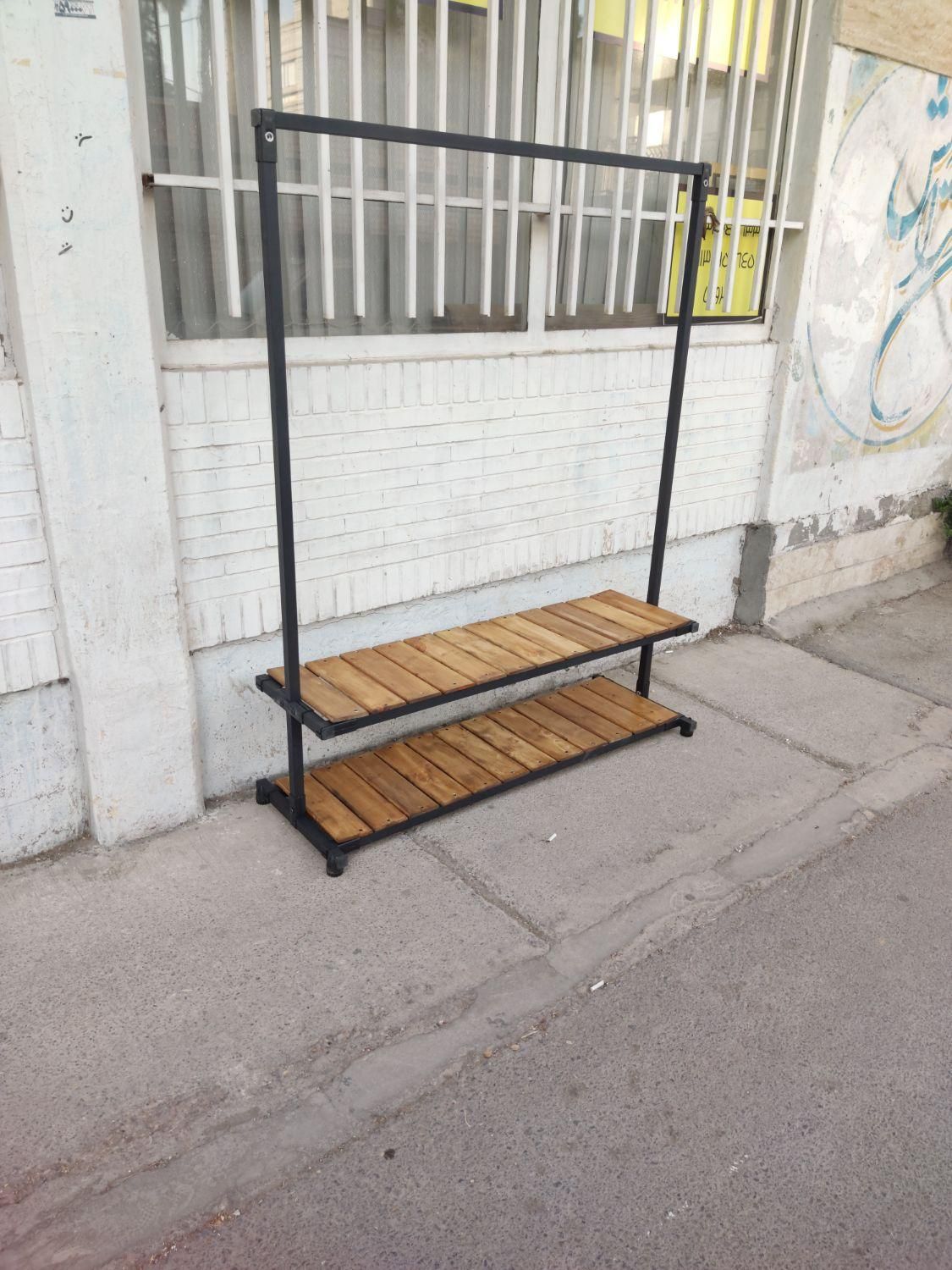 رگال آویز لباس و طبقه دار|فروشگاه و مغازه|شاهینشهر, |دیوار