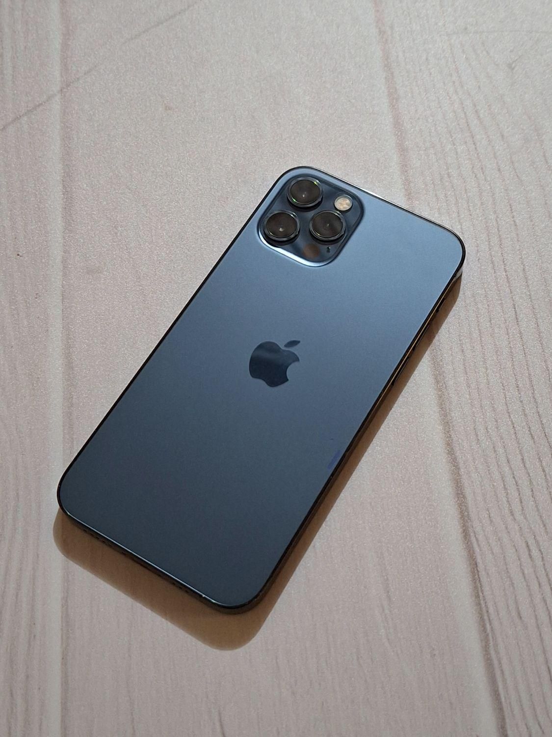 iPhone 12 Pro با حافظهٔ۲۵۶گیگابایت|موبایل|چابهار, |دیوار