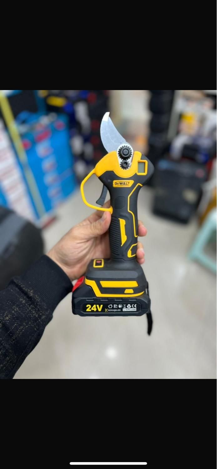 قیچی شارژی باغبانی مانیتور دار طرح دیوالت DEWALT|ابزارآلات|ارومیه, |دیوار
