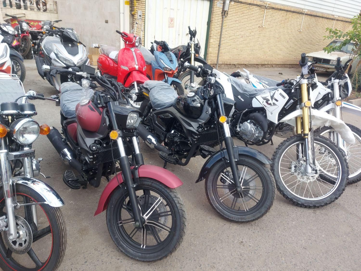 کلیک ۱۸۰ صفر...    آذرخش|موتورسیکلت|یزد, |دیوار