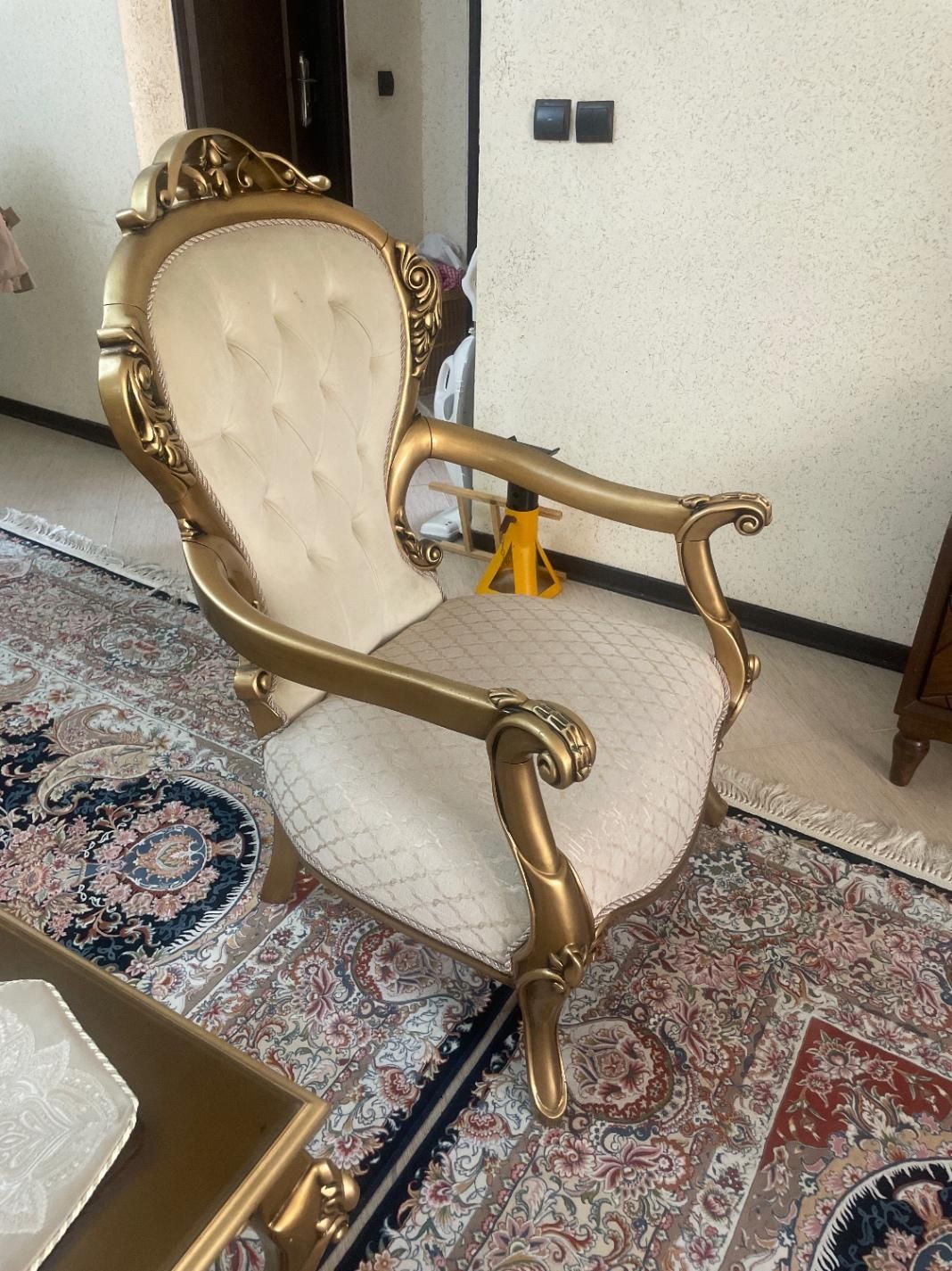 یک دست مبل استیل هفت نفره بانضمام سه تا میز|مبلمان خانگی و میز عسلی|کرج, گوهردشت|دیوار