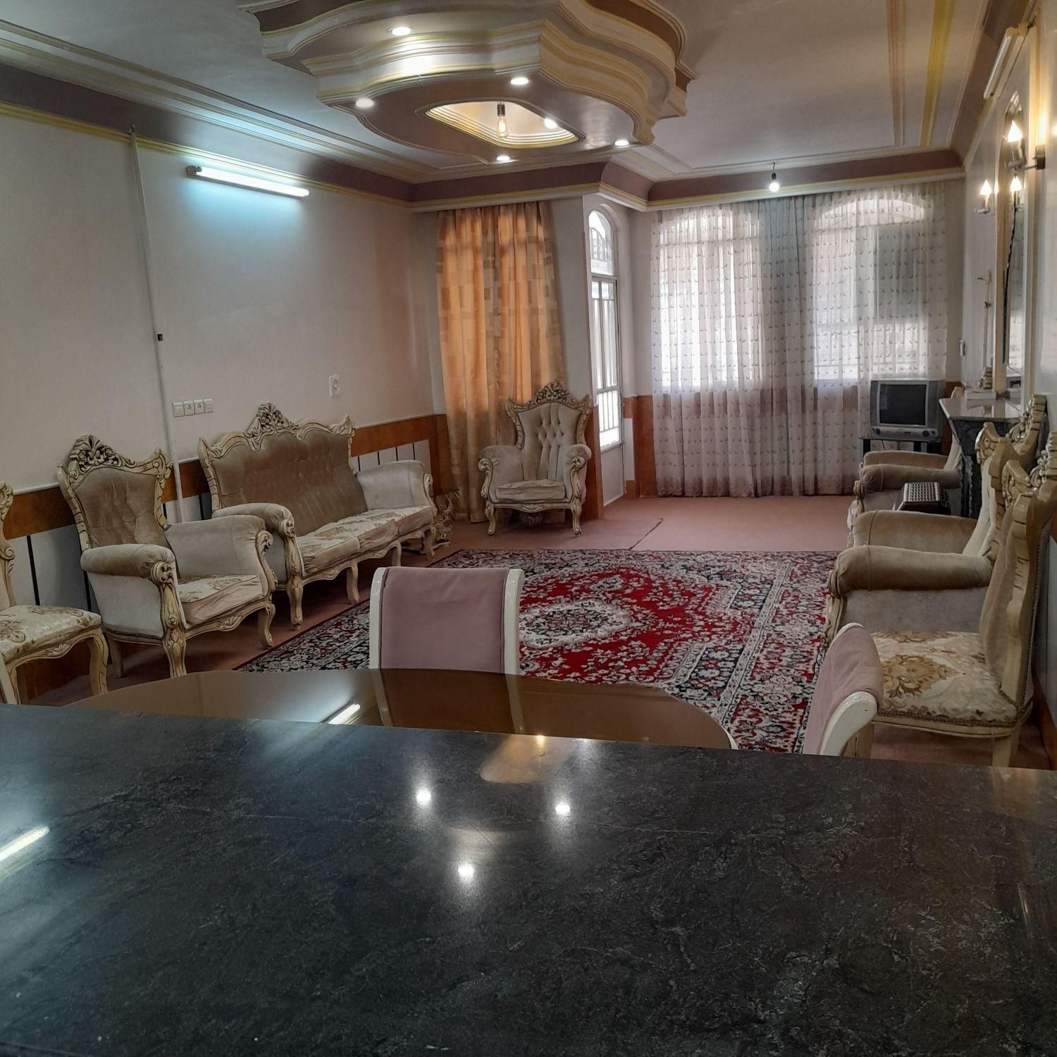 اجاره منزل دربست روزانه،هفتگی|اجارهٔ کوتاه‌مدت آپارتمان و سوئیت|قم, نیروگاه|دیوار