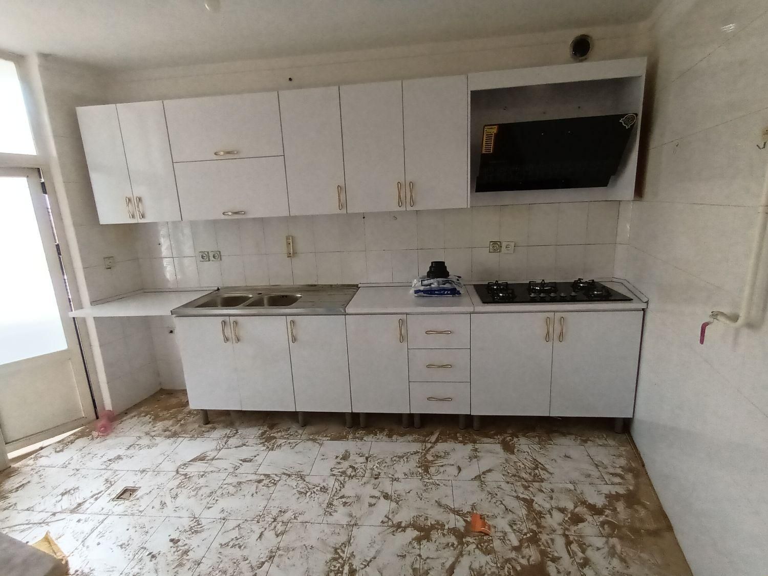 کابینت سفیدگلاسه جرجانی|مصالح و تجهیزات ساختمان|گرگان, |دیوار