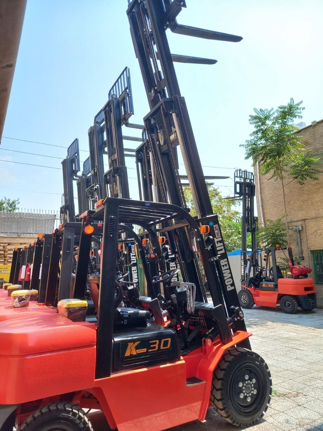 لیفتراک های دستی و دیزل و دوگانه|ماشین‌آلات صنعتی|صفادشت, |دیوار