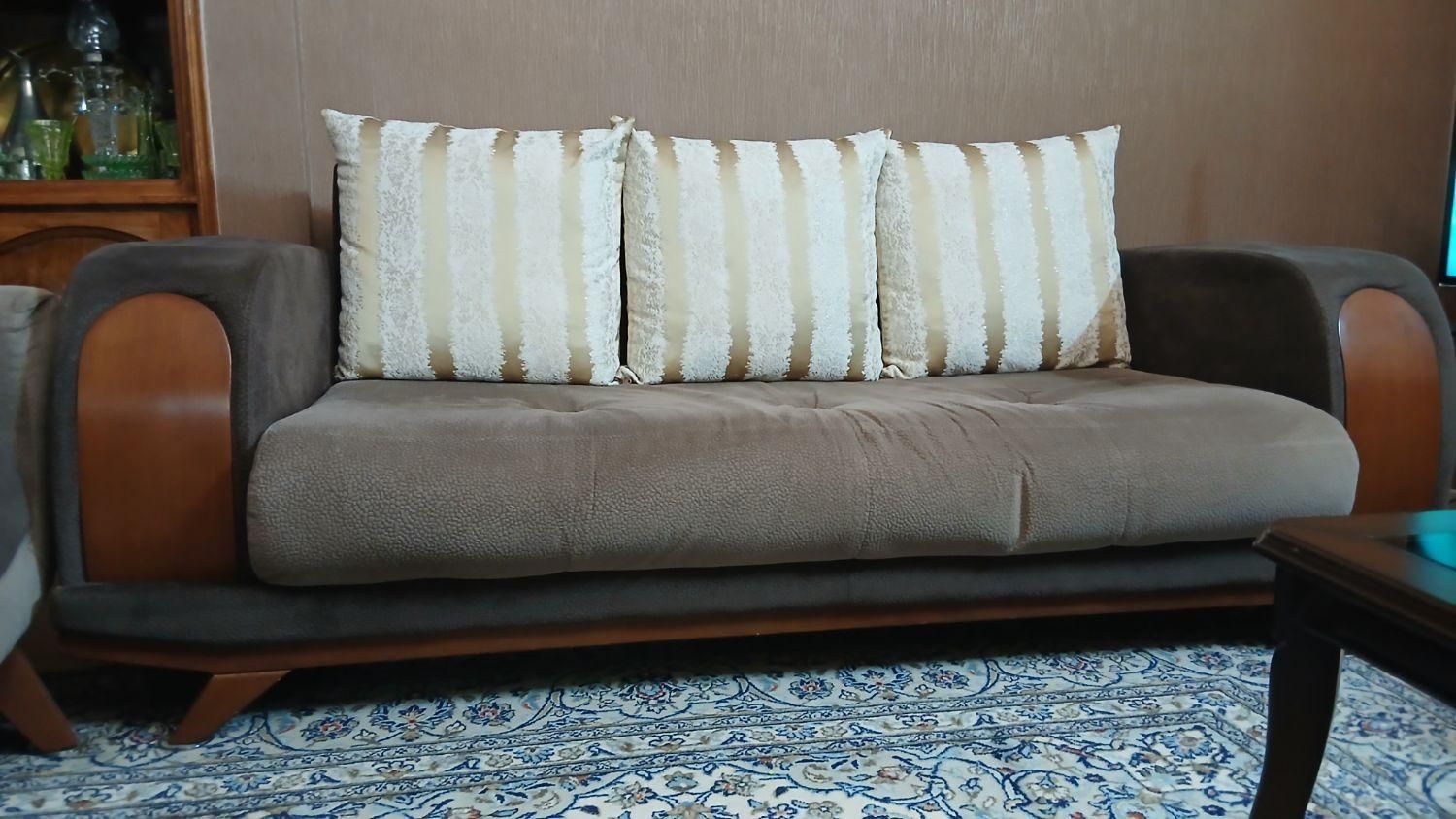 مبل کاملا سالم|مبلمان خانگی و میز عسلی|بروجرد, |دیوار