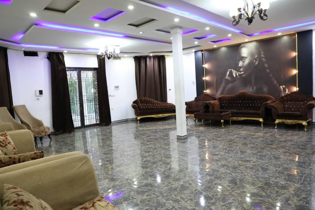 اجاره باغ ویلا استخر ابگرم با بیلیارد|اجارهٔ کوتاه‌مدت ویلا و باغ|مشهد, امیریه|دیوار