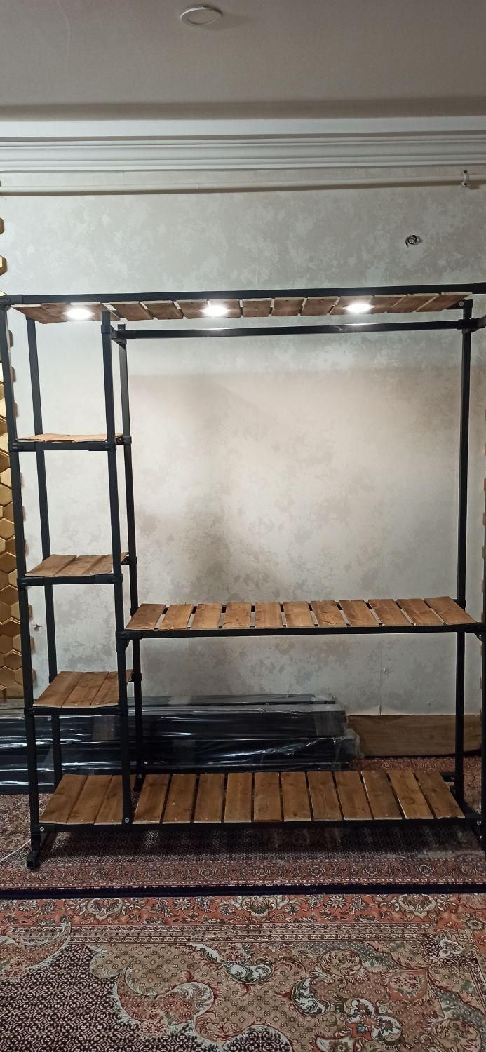 ویترین لباس چوبی|فروشگاه و مغازه|گرگان, |دیوار