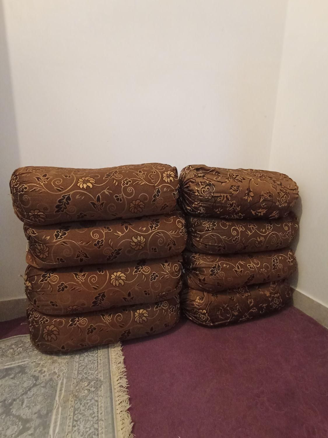 بالشت سنتی و پشتی|رختخواب، بالش، پتو|بندر گناوه, |دیوار