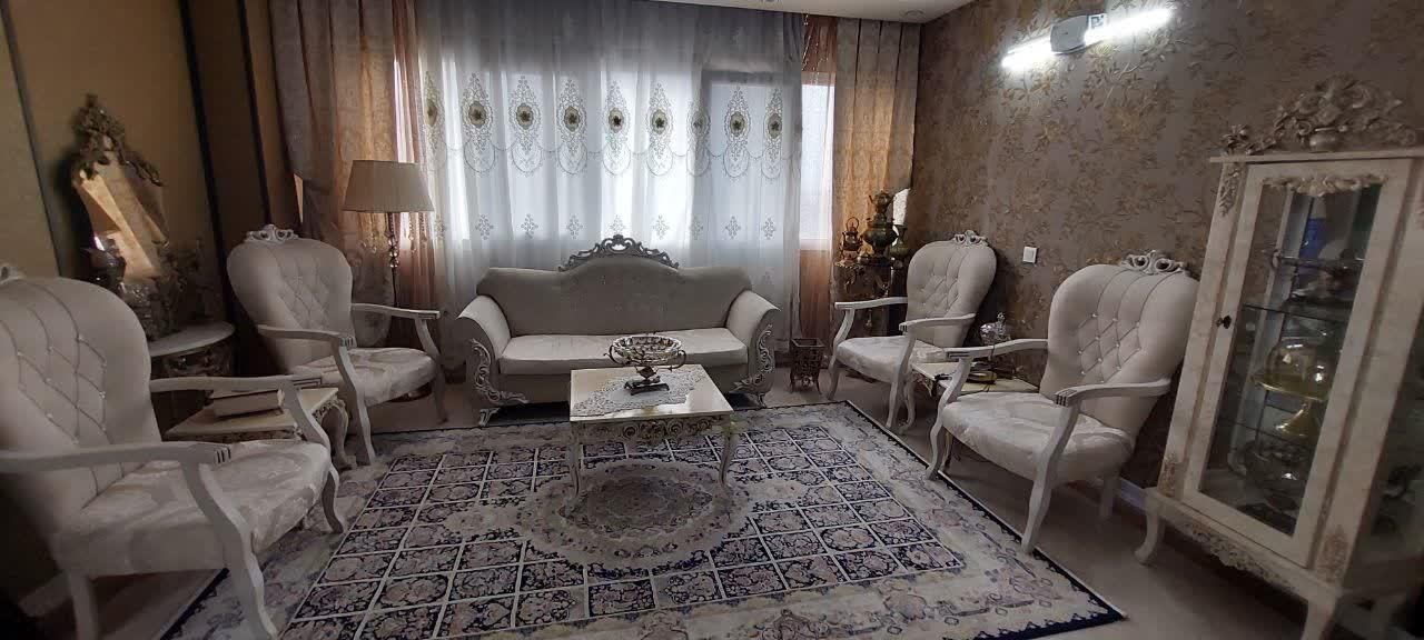 مبل ۷ نفره و جلو مبلی و عسلی|مبلمان خانگی و میز عسلی|تهران, دولاب|دیوار