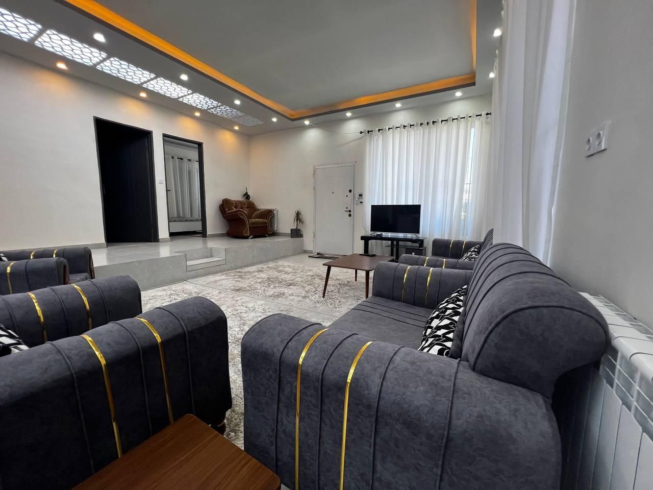 اجاره ویلا استخر دار آب گرم نزدیک شهر سه خوابه|اجارهٔ کوتاهمدت ویلا و باغ|فومن, |دیوار