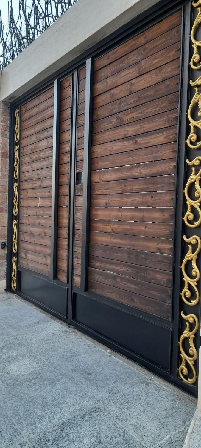 رنگ امیزی درب و پنجره/نقاشی ساختمان در اهواز|خدمات پیشه و مهارت|اهواز, گلستان|دیوار