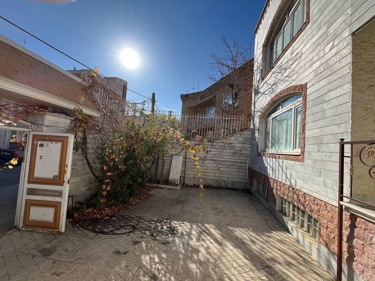 اجاره کوتاه مدت ویلا در بالاشهر(شهرک سعدی)|اجارهٔ کوتاه‌مدت آپارتمان و سوئیت|سنندج, |دیوار