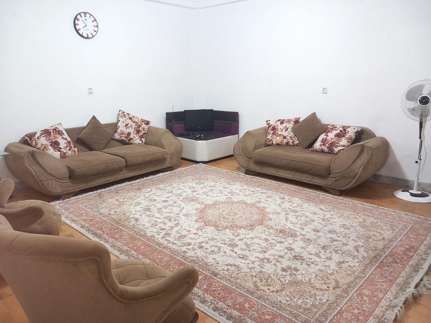 اجاره روزانه واحد ۷۰ متری|اجارهٔ کوتاه‌مدت آپارتمان و سوئیت|رشت, هلال احمر|دیوار