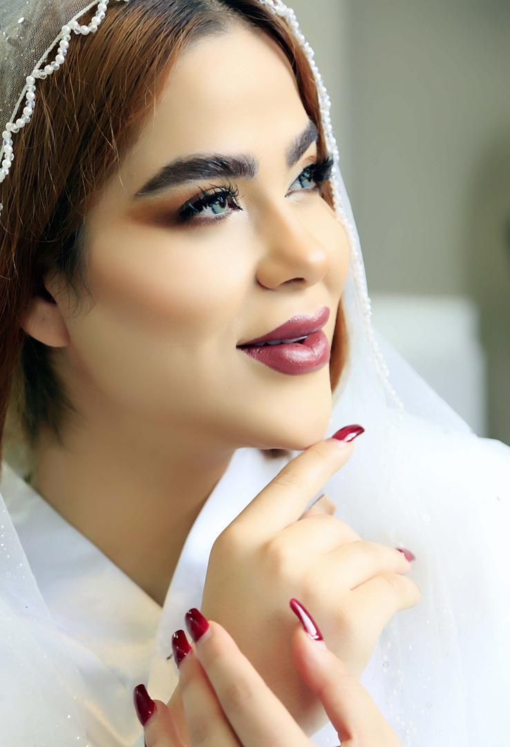 میکاپ و شنیون تخصصی عروس آموزش میکاپ|خدمات آرایشگری و زیبایی|شاهین‌شهر, شهرک امام علی|دیوار