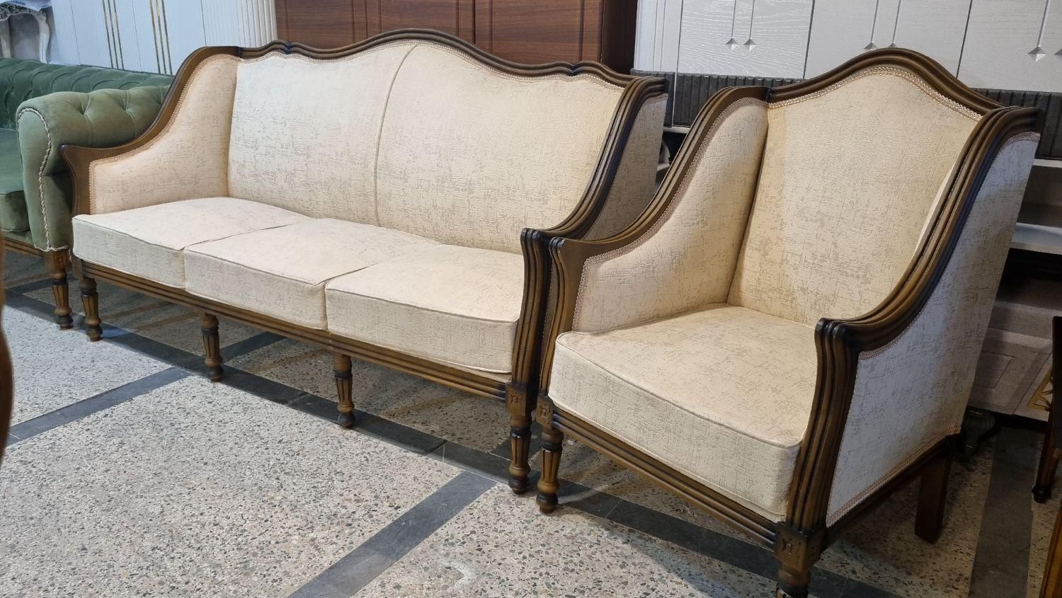 مبل کلاسیک کوئین چستر|مبلمان خانگی و میز عسلی|شاهین‌شهر, فردوسی|دیوار