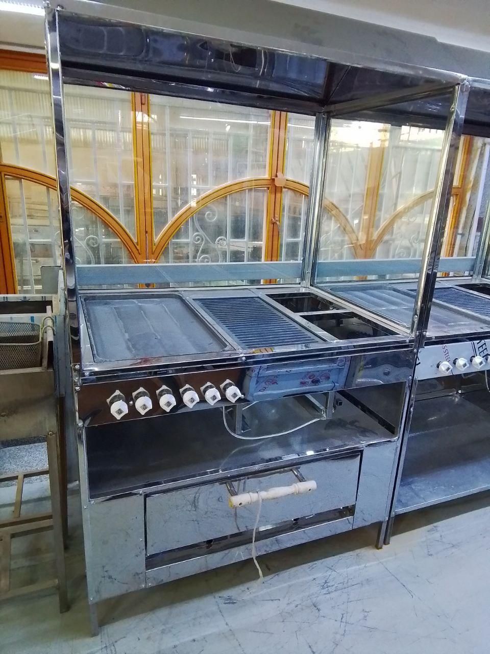 کد **۹۹** فر ساندویچ چندکاره|کافی‌شاپ و رستوران|خمینی‌شهر, |دیوار