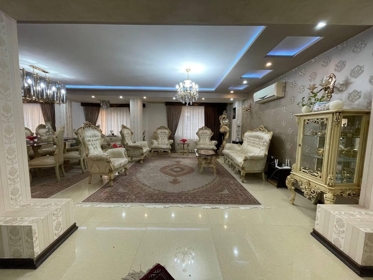 عمارتی امیر نشین در تاپ لوکیشن گلسار (بلوار گیلان)|فروش آپارتمان|تهران, شهرک غرب|دیوار