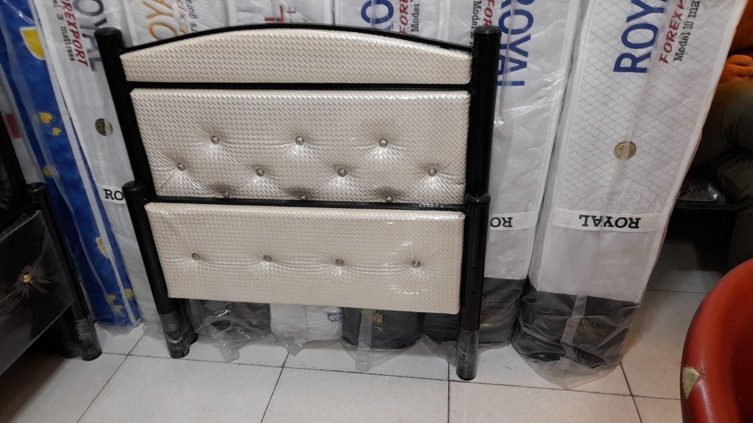 تختخواب یکنفره فلزی  ارتفاع بلند|تخت و سرویس خواب|مشهد, رسالت|دیوار