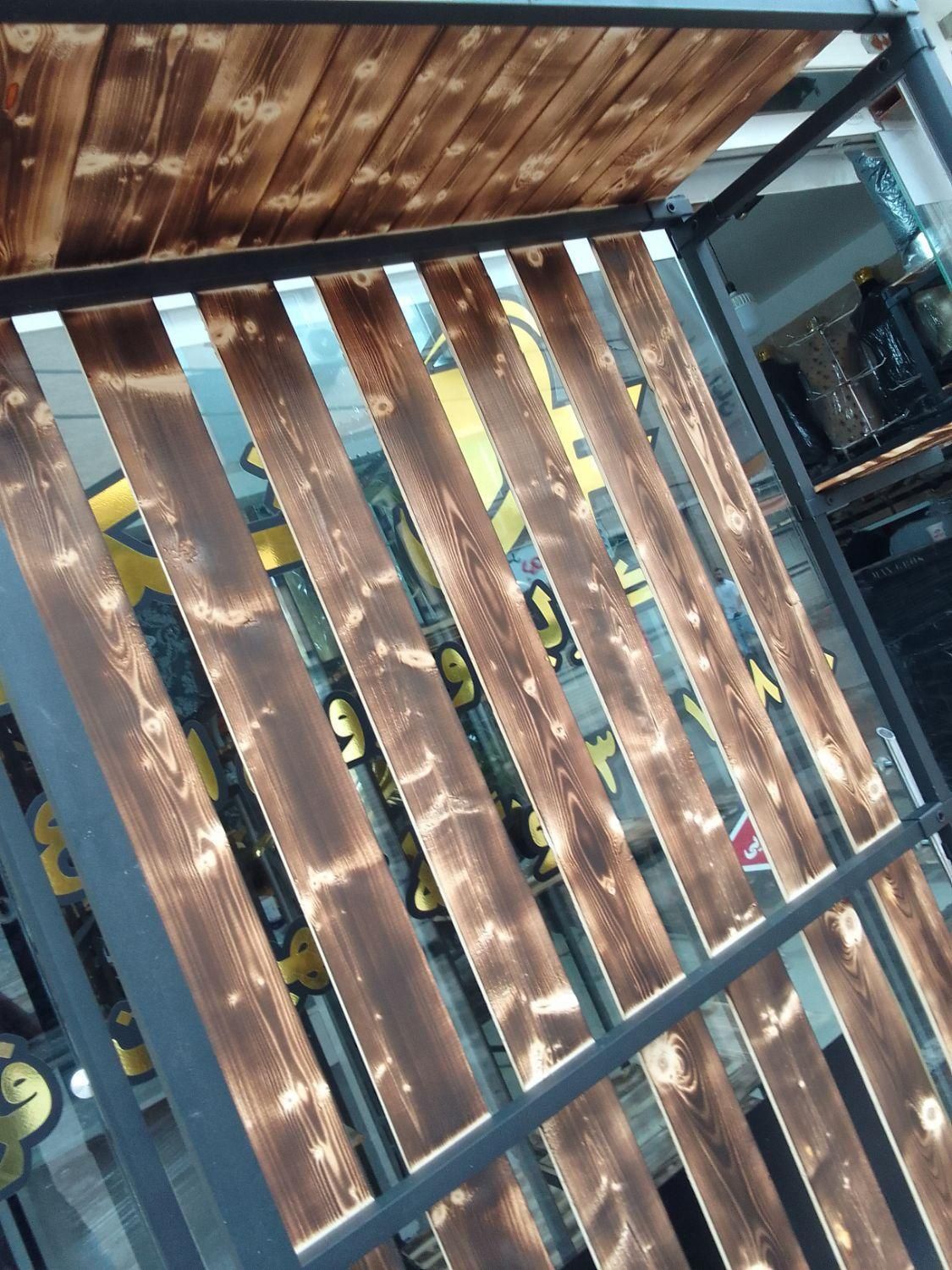 ویترین چوبی وفروشگاهی رگال|فروشگاه و مغازه|رشت, کوی حسینی|دیوار