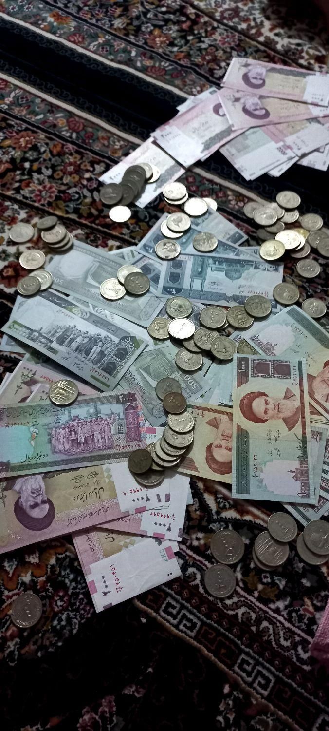 فروش مقدارزیادی سکه واسکناس جمهوری دهه۶۰|سکه، تمبر و اسکناس|بوشهر, |دیوار