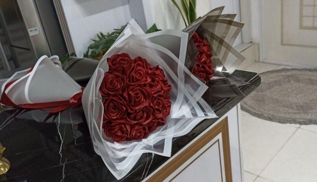 دسته گل و باکس با روبان|گل مصنوعی|الیگودرز, |دیوار
