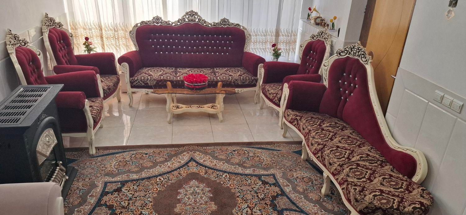 مبلمان سلطنتی مخصوص جهیزیه+میزناهارخوری|مبلمان خانگی و میز عسلی|خمینی‌شهر, |دیوار