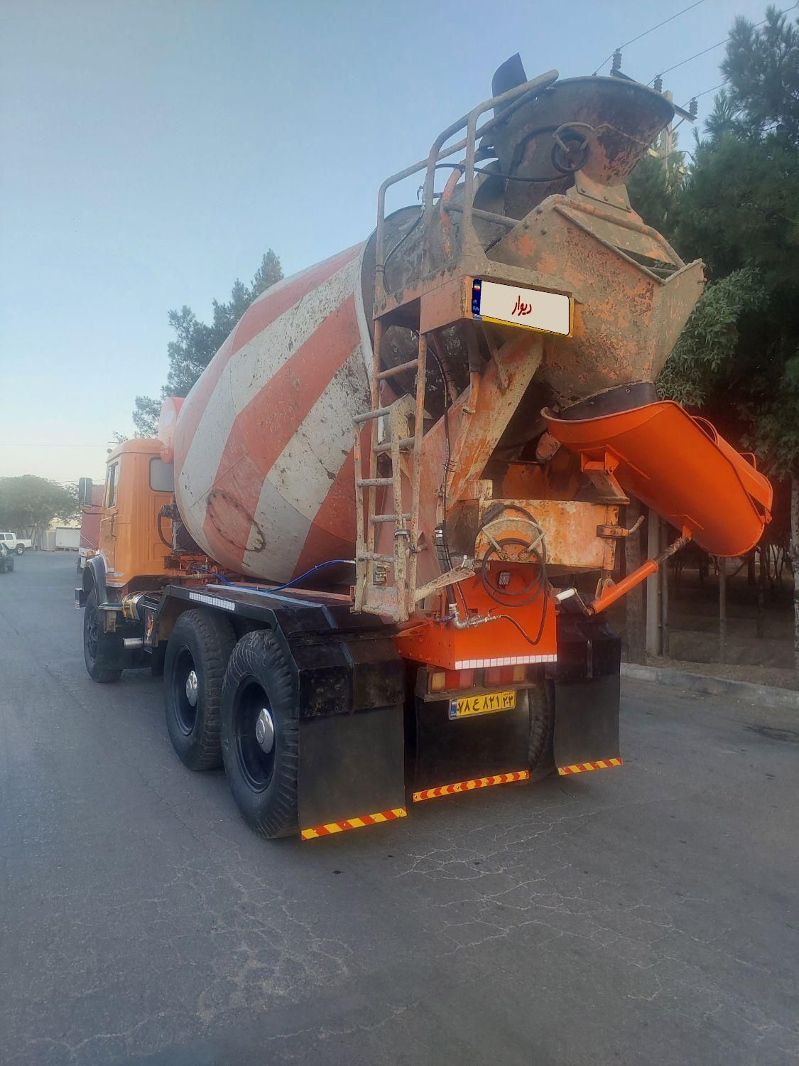 زیر مایلر میکسر۱۳۷۸|خودرو سنگین|اصفهان, باغ فدک|دیوار