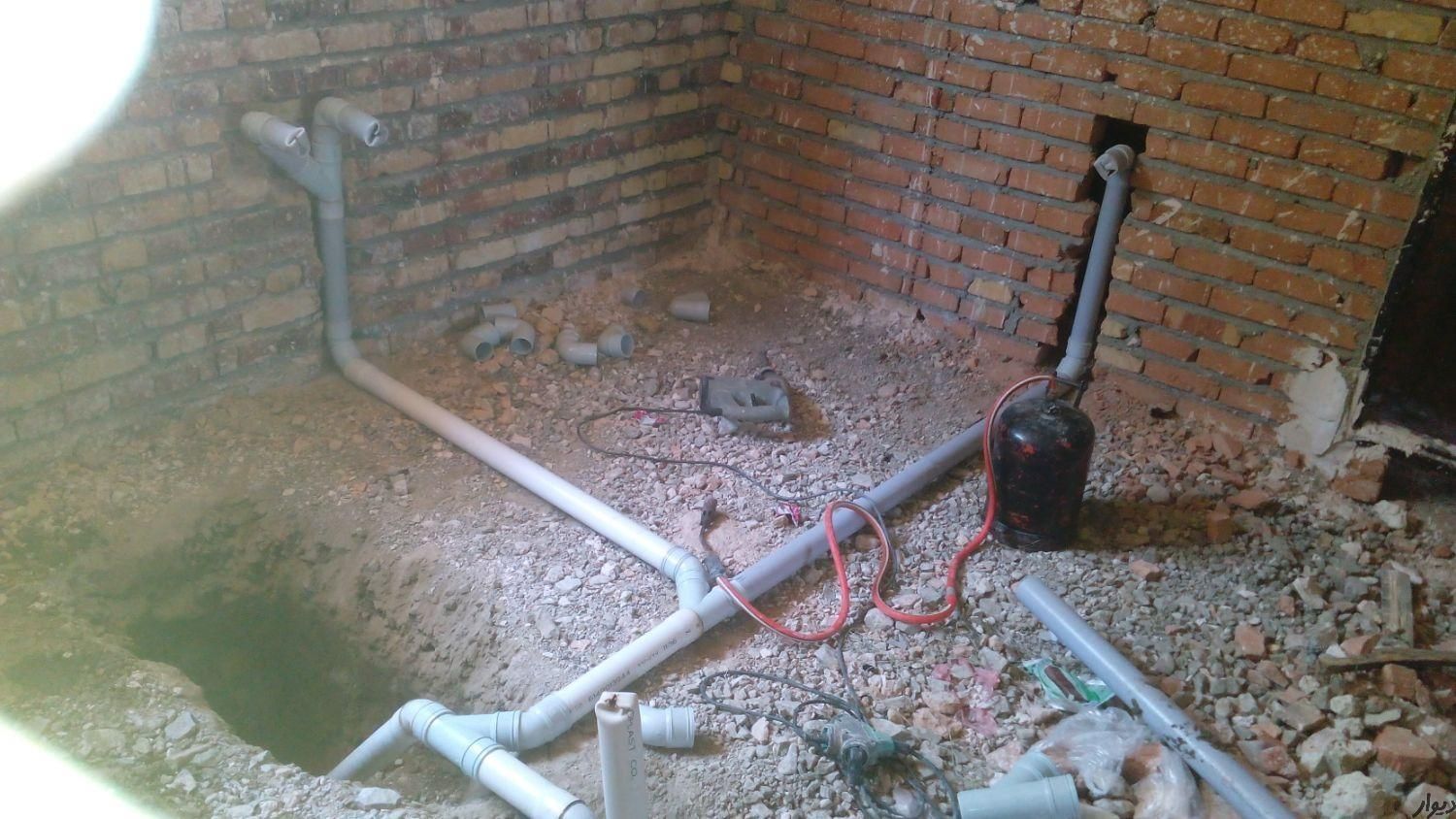 لوله کشی آب وفاضلاب لوله کش سیمکشی و برقکار|خدمات پیشه و مهارت|ارومیه, |دیوار