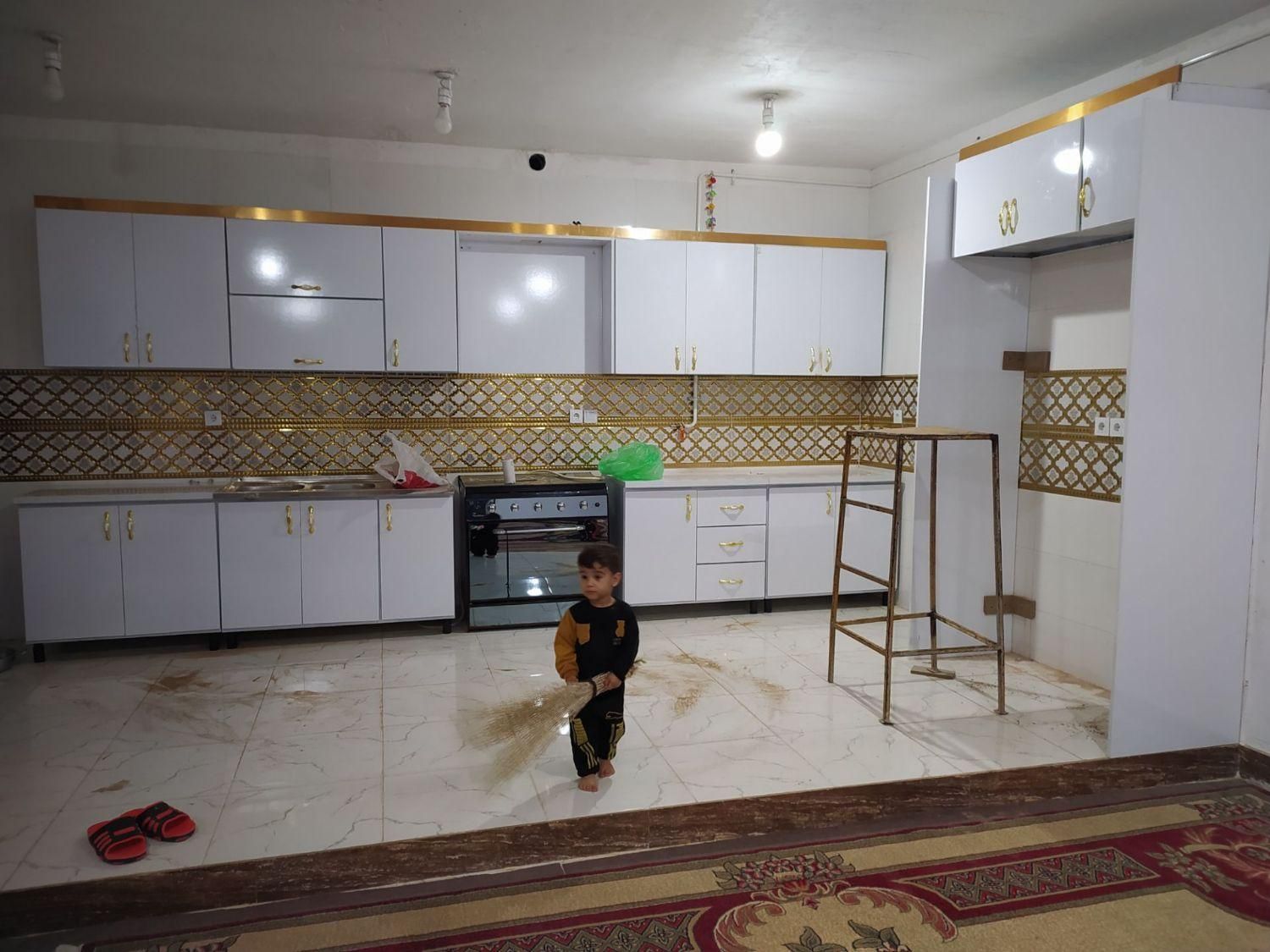 نظم دهنده ی ظروف فلزی   ۶ متری یا بیشتر|آب‌چکان و نظم‌دهنده ظروف|ایذه, |دیوار