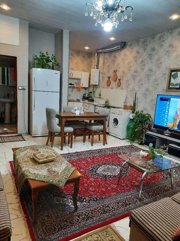 خانه دربستی ویلایی مرکز شهر|اجارهٔ کوتاه‌مدت آپارتمان و سوئیت|اصفهان, سنبلستان|دیوار