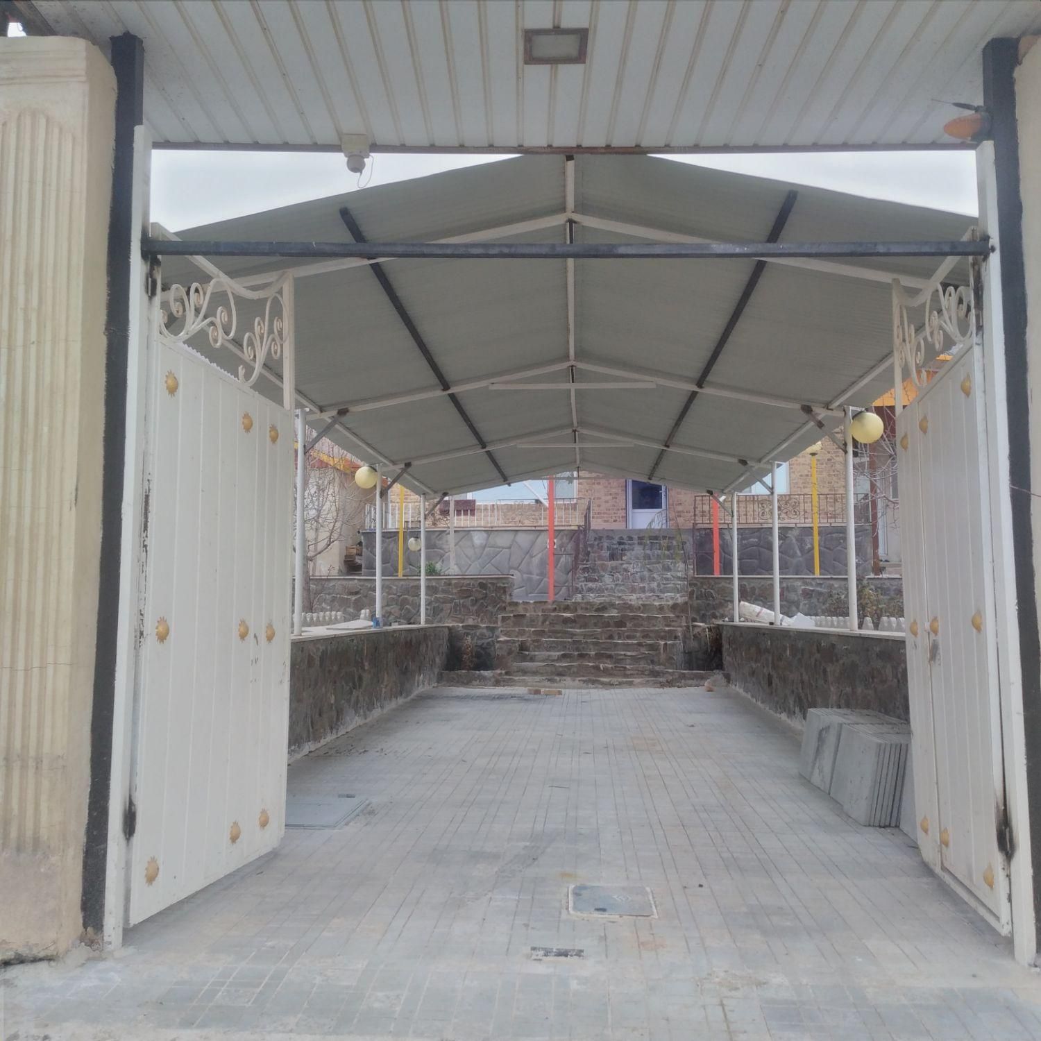 ویلا دوبلکس استخردار سرپوشیده آب گرم تصفیه ۲۴ساعته|اجارهٔ کوتاهمدت ویلا و باغ|اراک, |دیوار