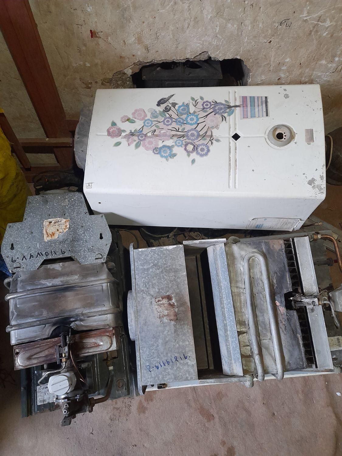 خریدارو فروشنده آبگرمکن بوتان سینجر وغیره درب منزل|آبگرمکن، پکیج، شوفاژ|زاهدان, |دیوار
