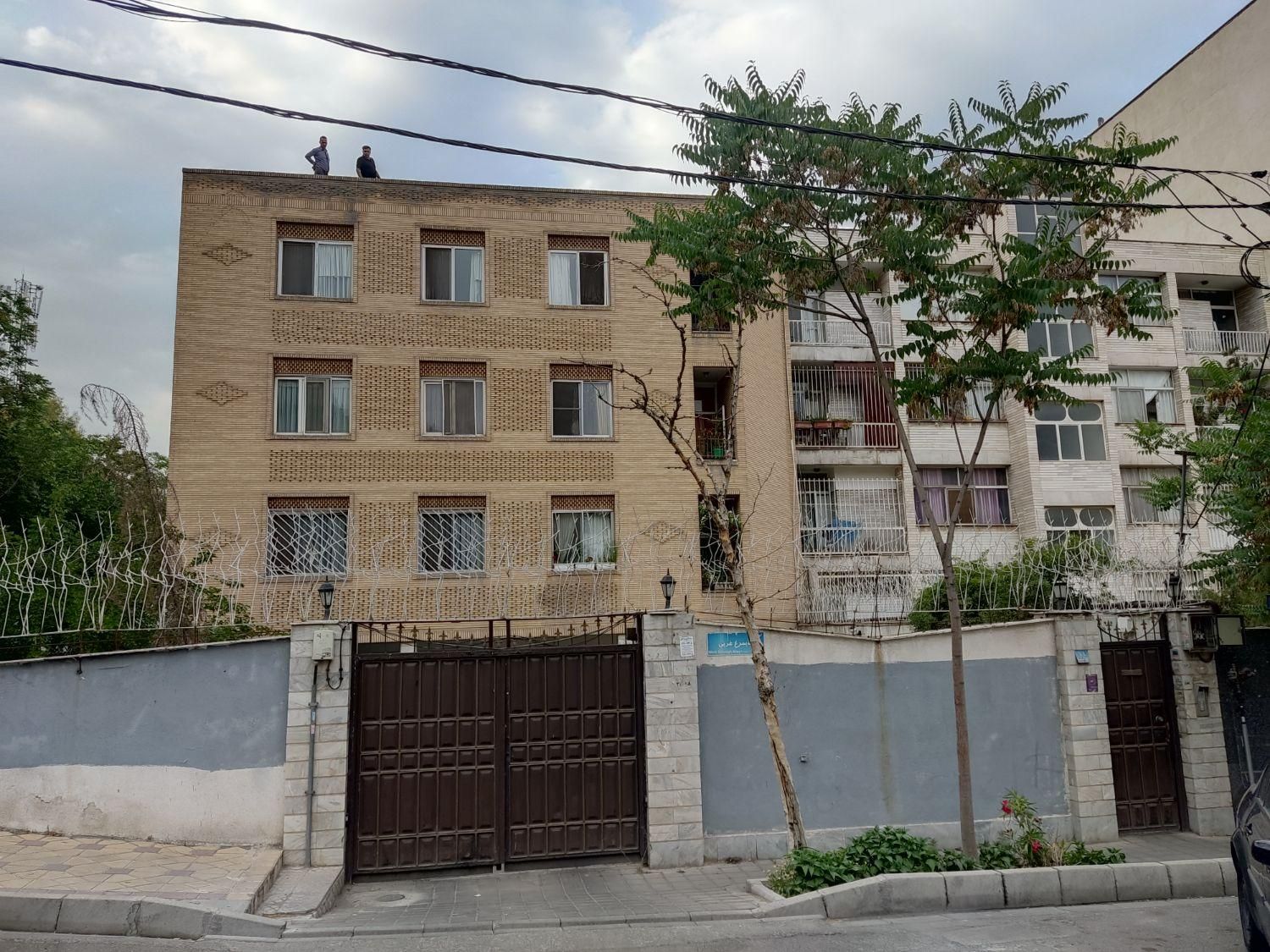جلفاتقاطع سیمرغ ونیلگون/93م2خ/پارکینگ انباری وتراس|اجارهٔ آپارتمان|تهران, جلفا|دیوار
