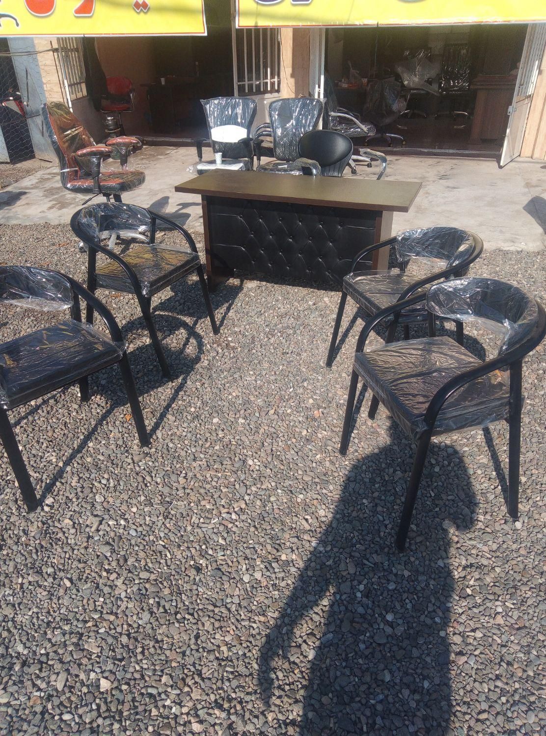 میز اداری چستر . امیران|مبلمان اداری|رشت, حومه رشت|دیوار