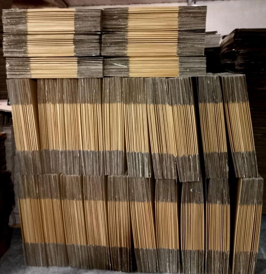 خریدار کارتن نو و روزنامه باطله چرخ گونی دوز|عمده‌فروشی|کرج, اسلام‌آباد|دیوار