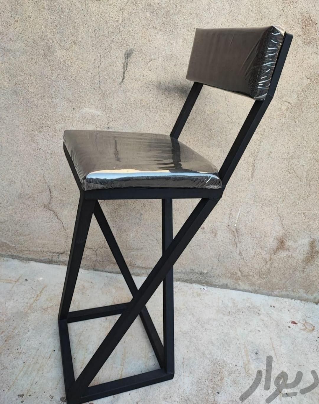 صندلی فلزی|صندلی و نیمکت|مسجد سلیمان, |دیوار
