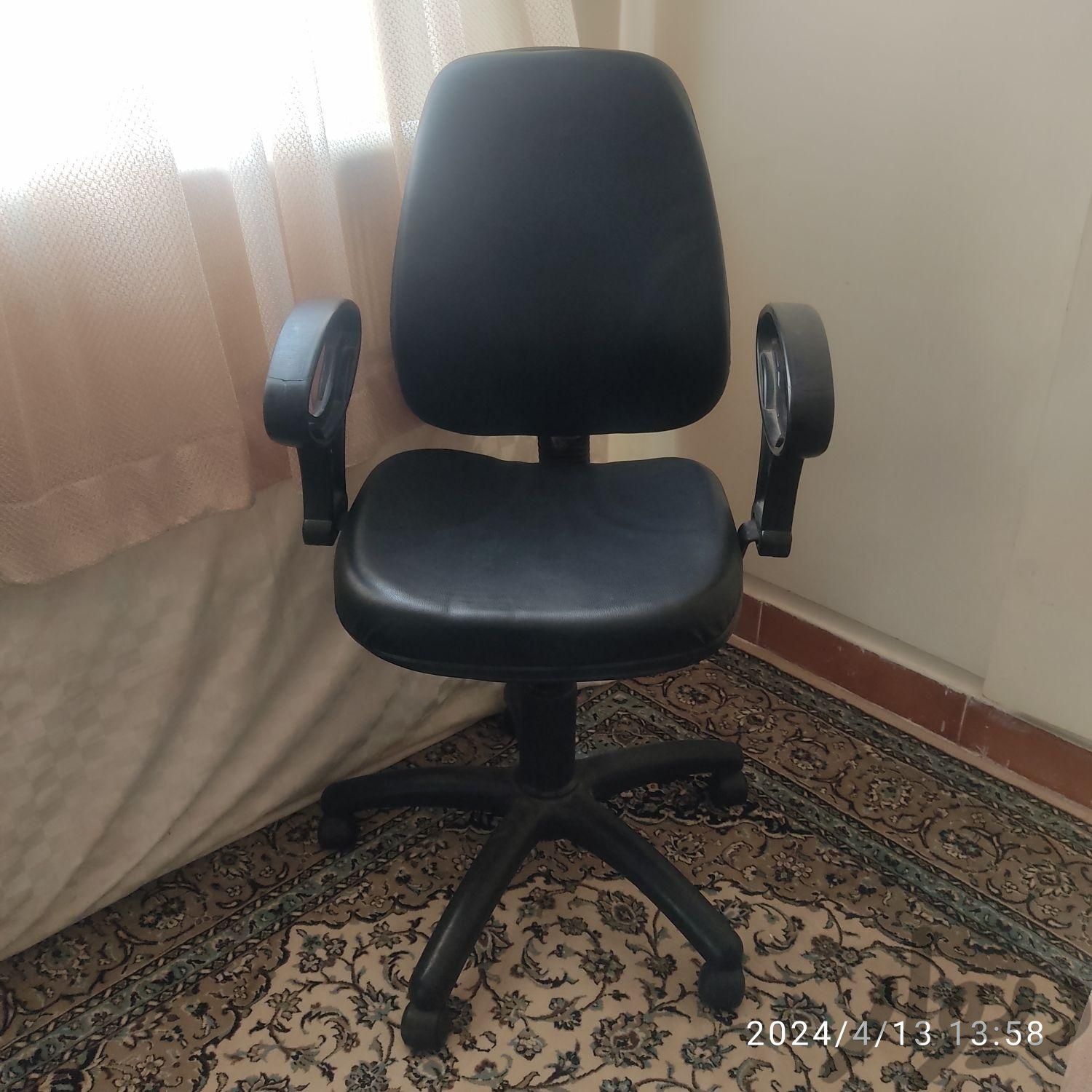 صندلی اداری چرخدار و جکدار|صندلی و نیمکت|تهران, افسریه|دیوار