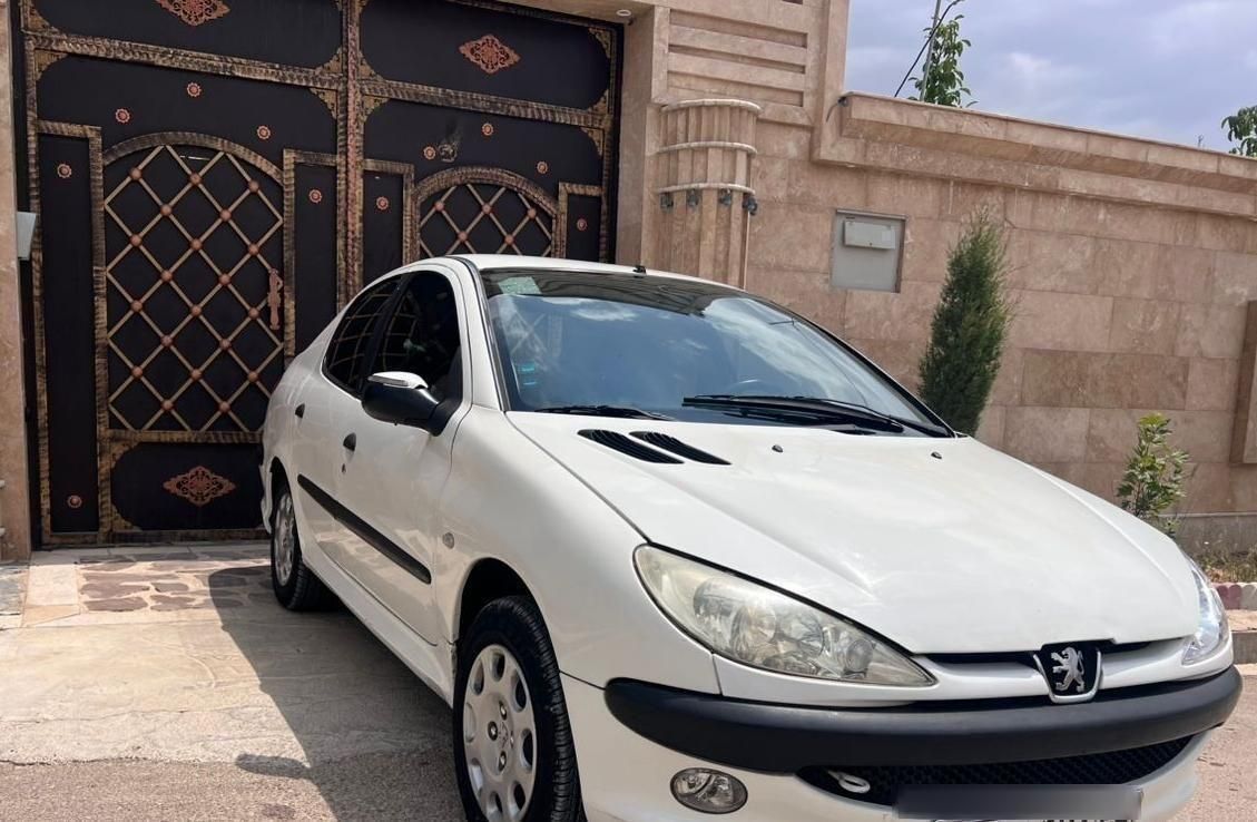 پژو 206 SD V8، مدل ۱۳۸۸|خودرو سواری و وانت|شیراز, شهرک قمشه|دیوار