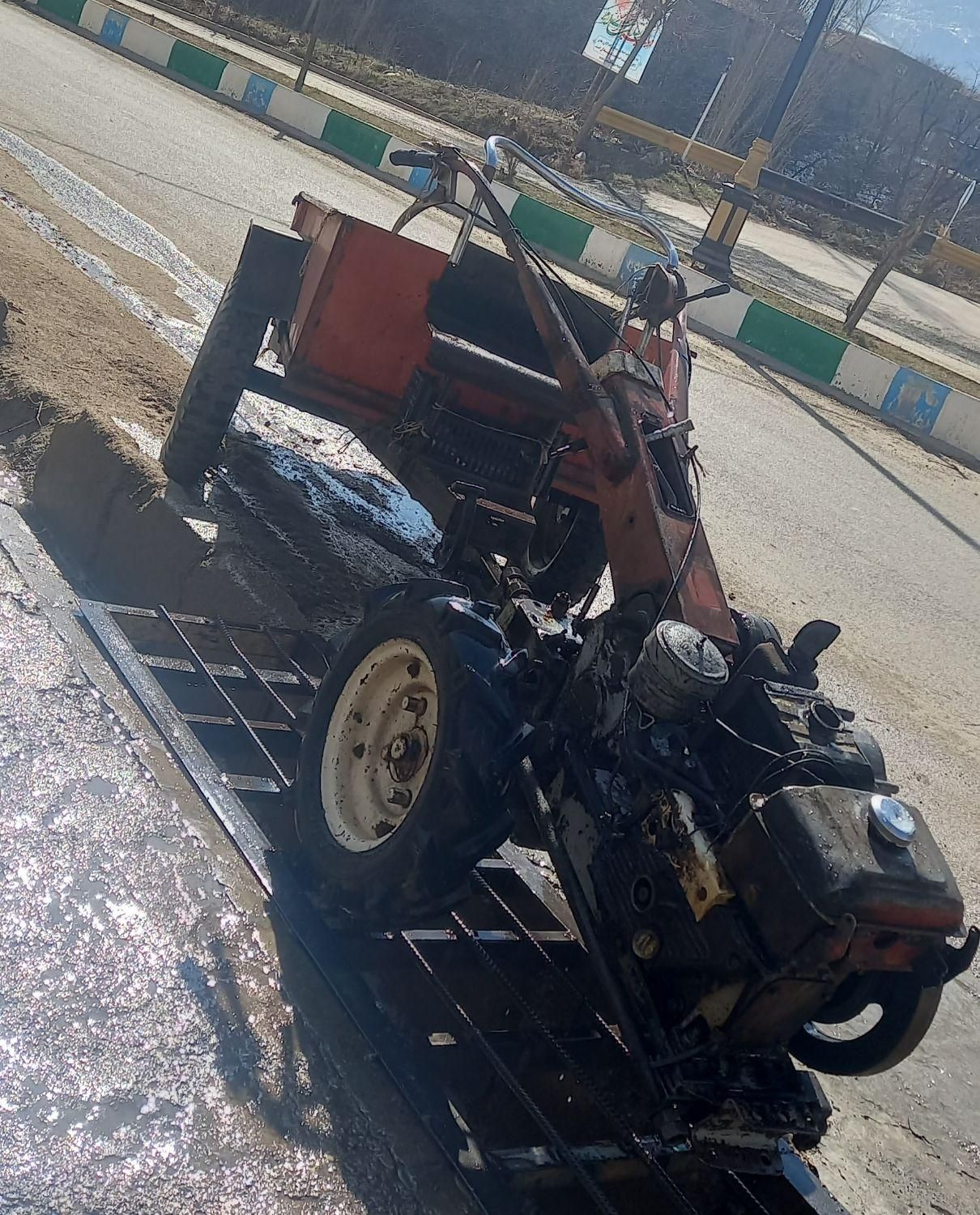 تیلر موتور ژاپن مشکی میخوای بخون بزنگ|ماشینآلات صنعتی|دوزین, |دیوار