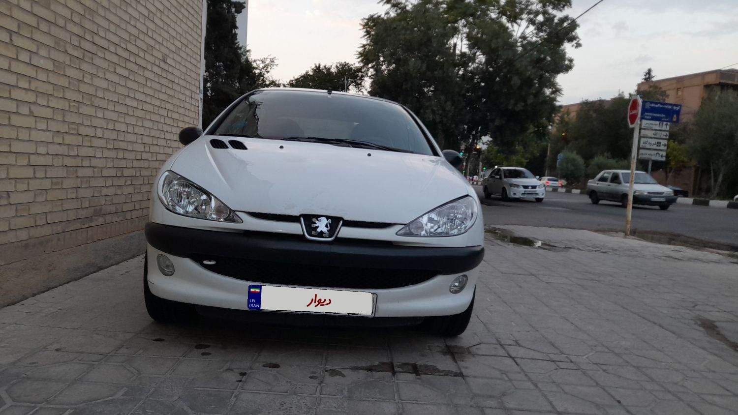 پژو 206 SD V8، مدل ۱۳۹۱|خودرو سواری و وانت|شیراز, کوی زهرا|دیوار