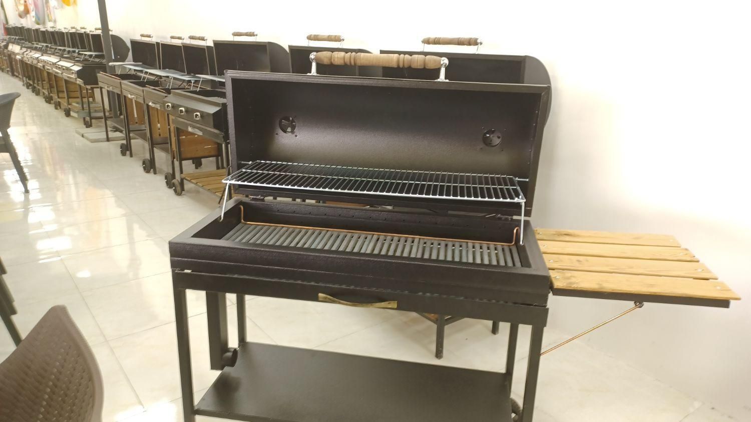 کباب پز باربیکیو بغل سینی دار منقل|اجاق گاز و لوازم برقی پخت‌وپز|چهارباغ, |دیوار