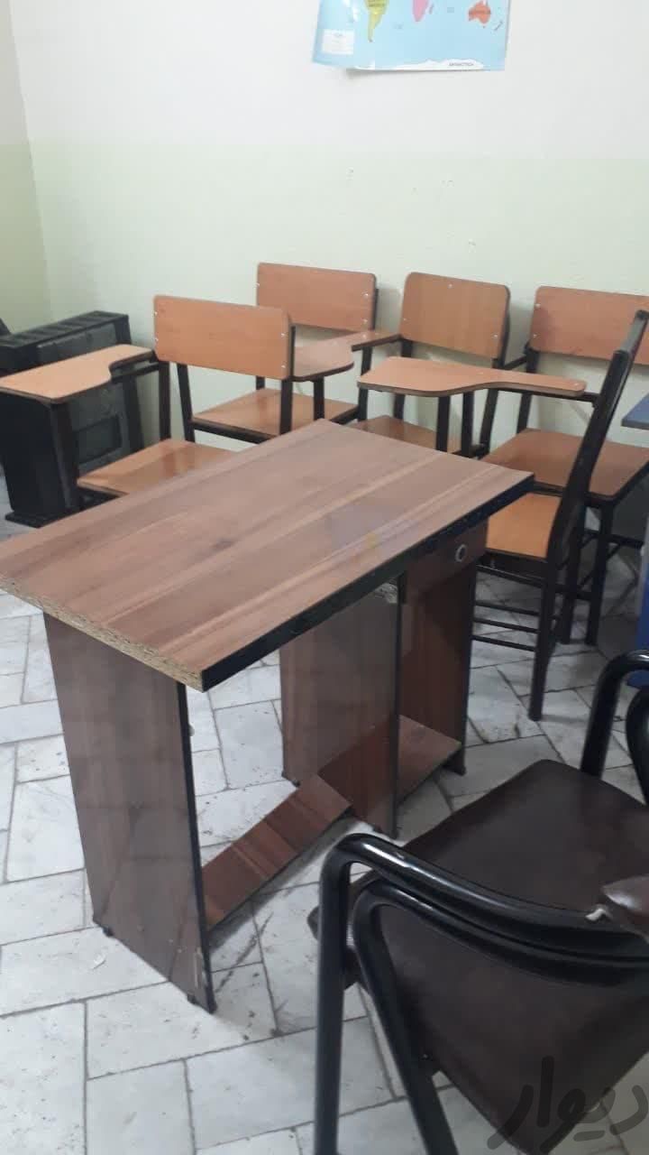 صندلی چوبی دسته دار دانشجویی|صندلی و نیمکت|مشهد, قاسم‌آباد (شهرک غرب)|دیوار