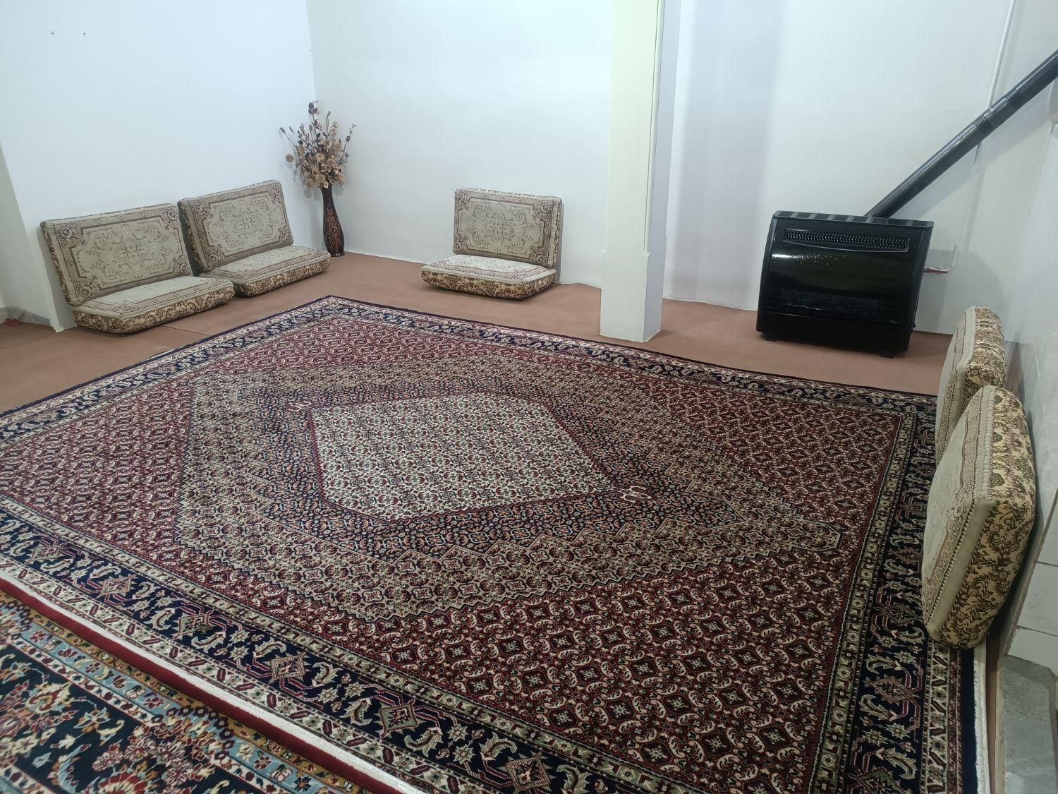 سویت یک طبقه دربست مرکز شهر پارکینگ دار|اجارهٔ کوتاه‌مدت آپارتمان و سوئیت|سنندج, |دیوار